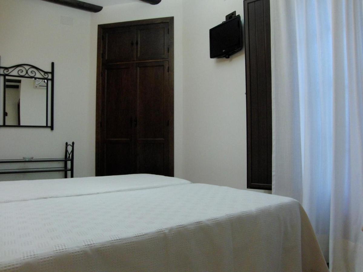 Hotel El Romeral 알마덴 데 라 플라타 객실 사진