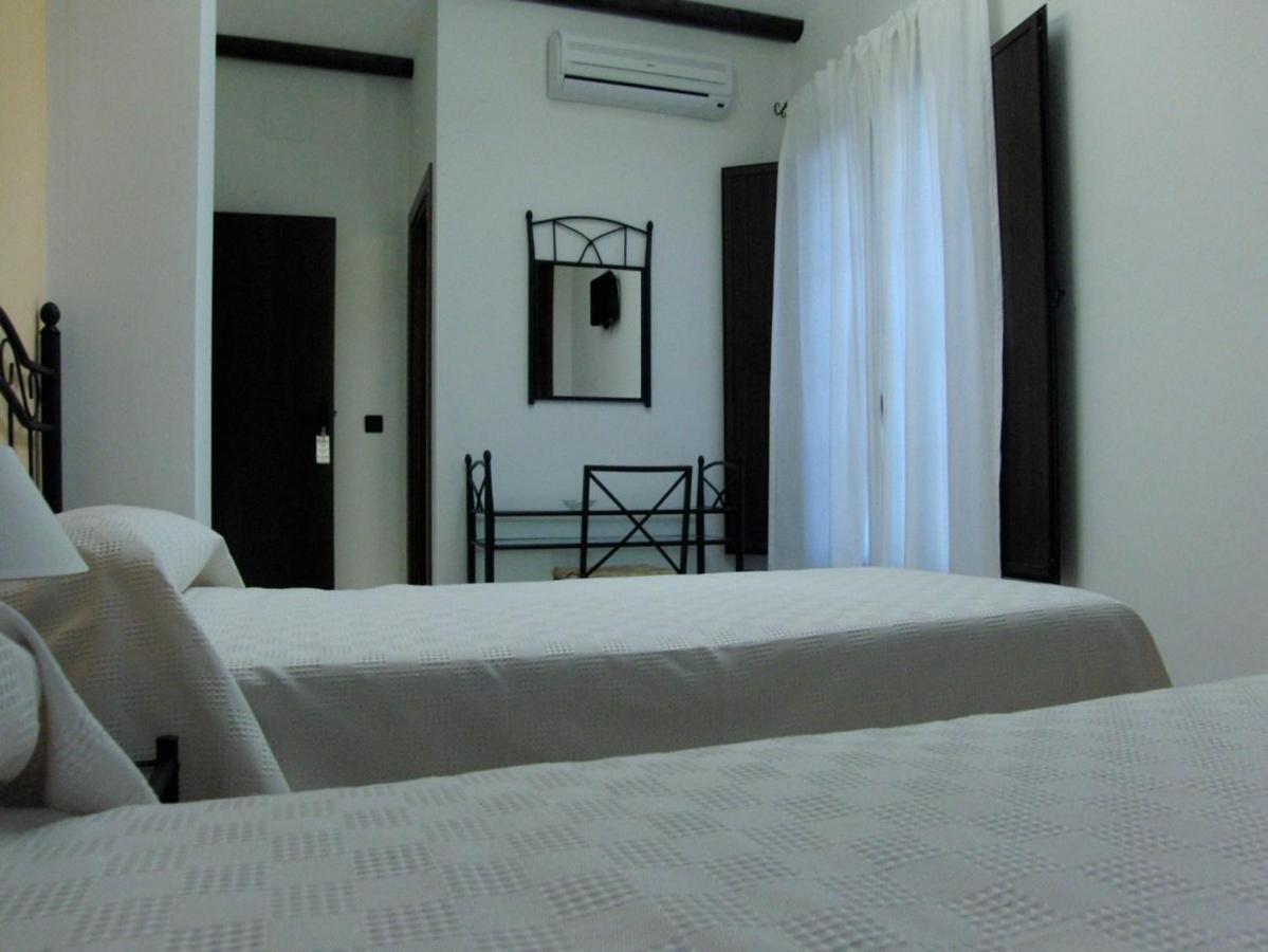 Hotel El Romeral 알마덴 데 라 플라타 객실 사진